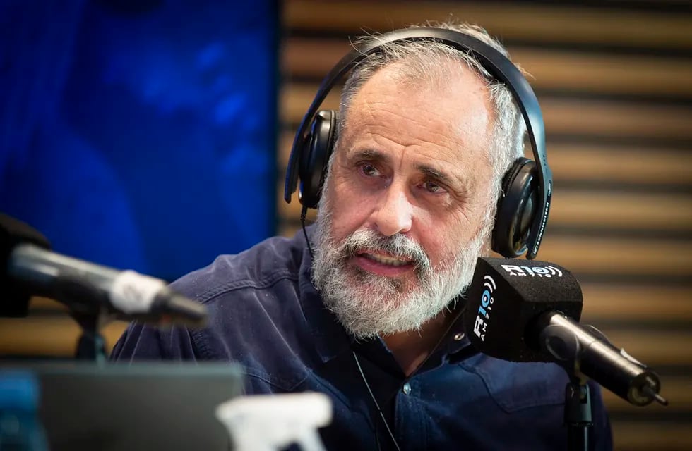 Jorge Rial lapidarios con periodistas y personalidades de la farándula. (Prensa Radio 10).