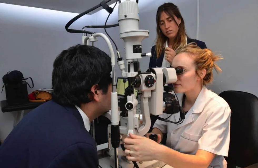 Especialistas destacan la necesidad de continuar con los controles de quienes están en tratamiento oftalmológico