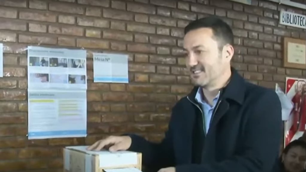 Luis Petri votó en San Martín - Captura de video