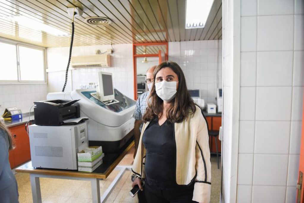 La Ministra de Salud, Ana María Nadal, dejó habilitado el nuevo servicio que refuerza la red de laboratorios con que cuenta la Provincia.