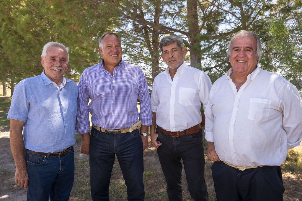 Ricardo Pont, Carlos Parrella Furlán (vicepresidente de FAGOA), Oscar Galiano y Pedro Uribarrena.
