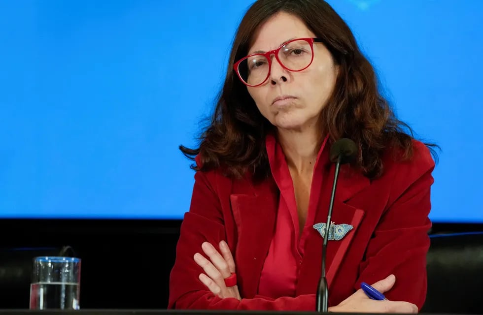 Silvina Batakis, ministra de Economía de la Nación, al anunciar la baja del gasto público. (AP)