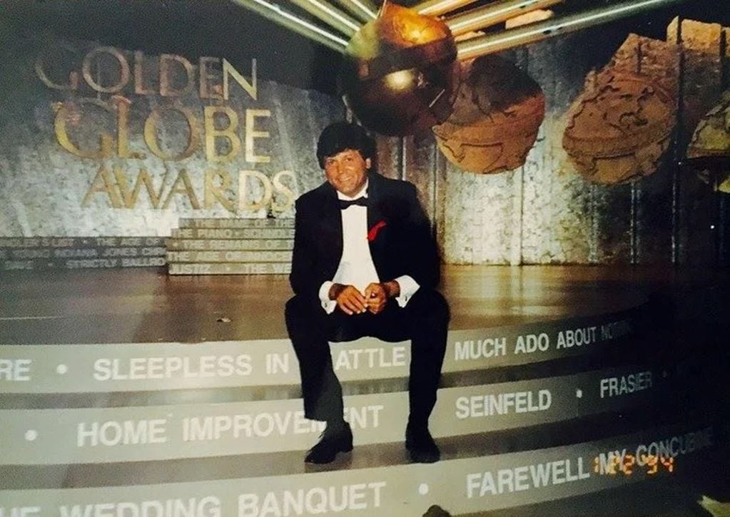 Carlos Calvo en los Golden Globe Awards, donde se encontró con Leo DiCaprio.