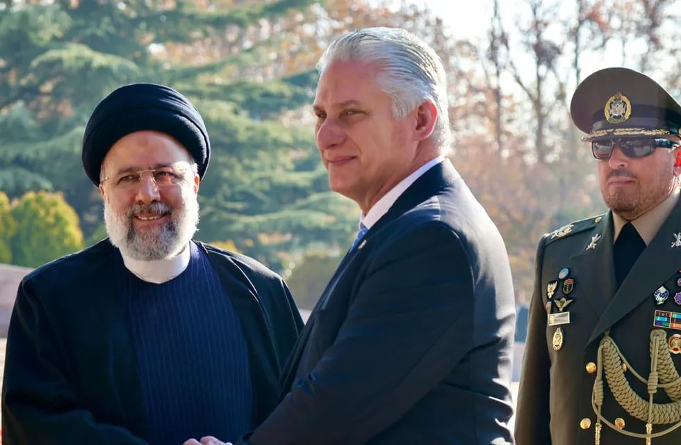 El presidente de Cuba se reunió con el de Irán para reforzar la relación y hacer frente a las sanciones de Estados Unidos