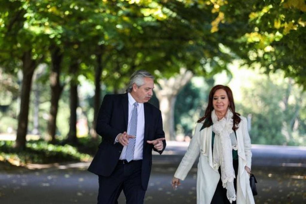 A diferencia de Cristina Fernández, que no atendió las invitaciones en ocho años de mandato, el presidente Alberto Fernández, participará por segunda vez de un Coloquio de IDEA. 