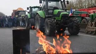 Francia: se intensifican protestas de agricultores luego de la muerte de una granjera y de su hija