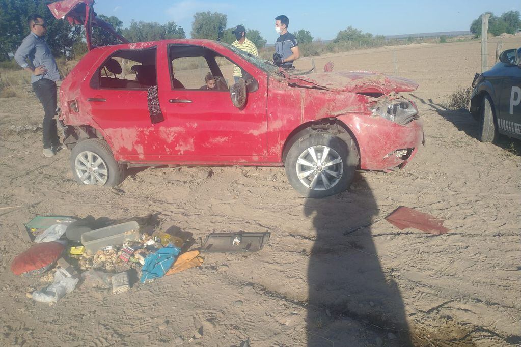 Una mujer falleció tras un terrible accidente vial. Foto Policía de Mendoza.