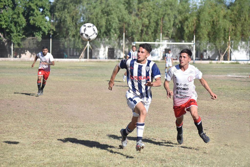Academia de Chacras goleó 3-0 a Huracán Las Heras por la Zona Permanencia de la Liga Mendocina de Fútbol. / Gentileza Prensa Academia Chacras.