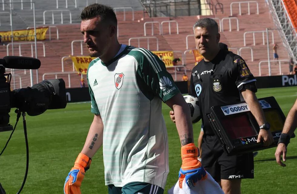 Franco Armani y Cristian Pavón fueron desafectados de la selección por lesión 