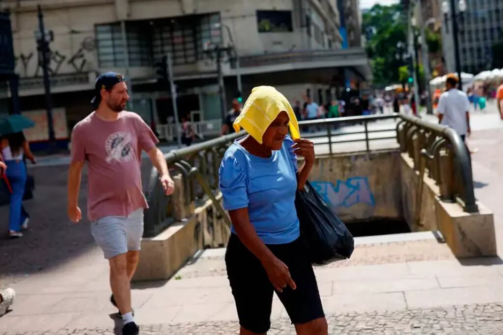 Ola de calor sin precedentes en Brasil: la sensación térmica en Río de Janeiro superó los 60 grados