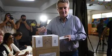 Agustín Rossi votó en Rosario