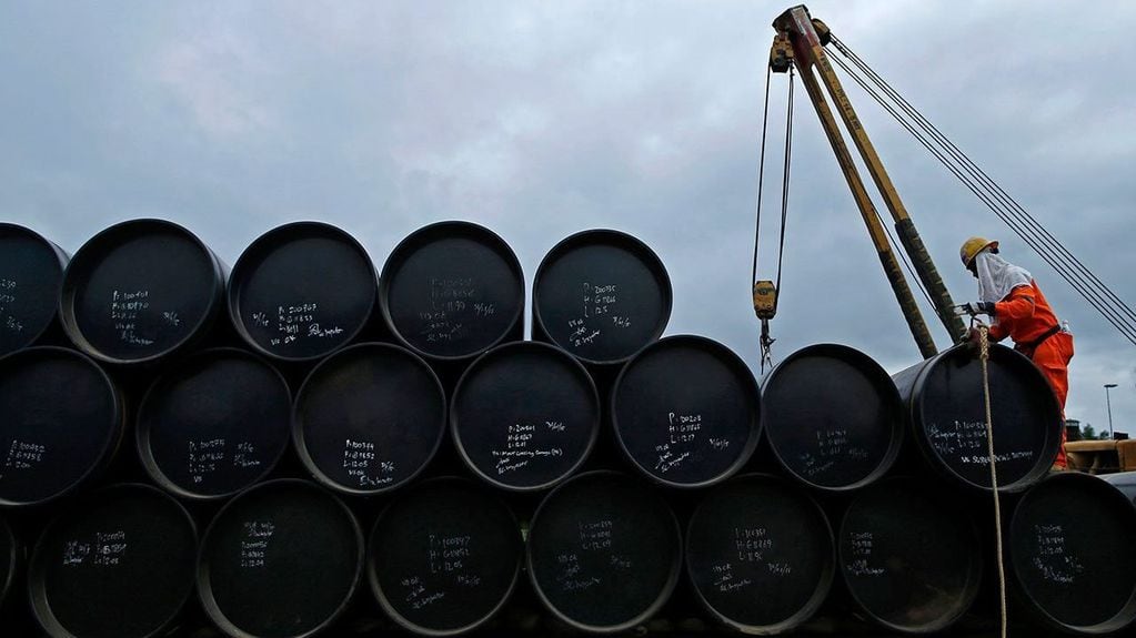 Barriles de petróleo. Foto AP
