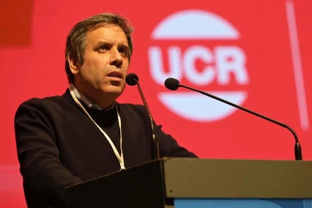 Gastón Manes fue elegido este viernes como el nuevo titular de la Convención Nacional de la Unión Cívica Radical (UCR)