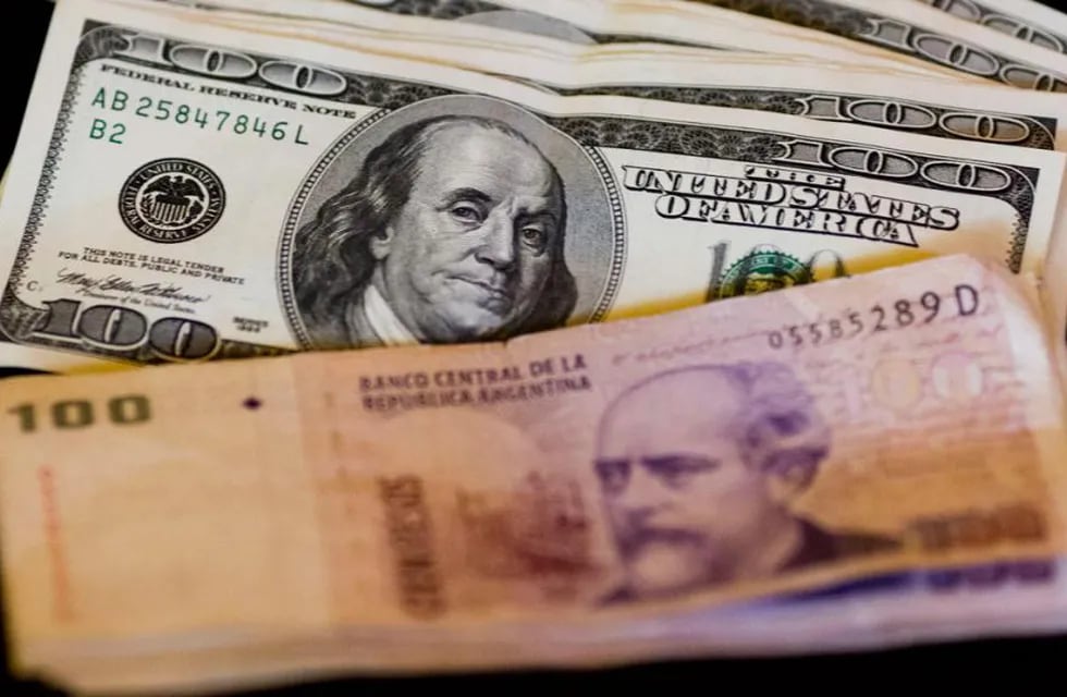 Dólares o pesos en Plazo Fijo, ¿en qué conviene ahorrar?