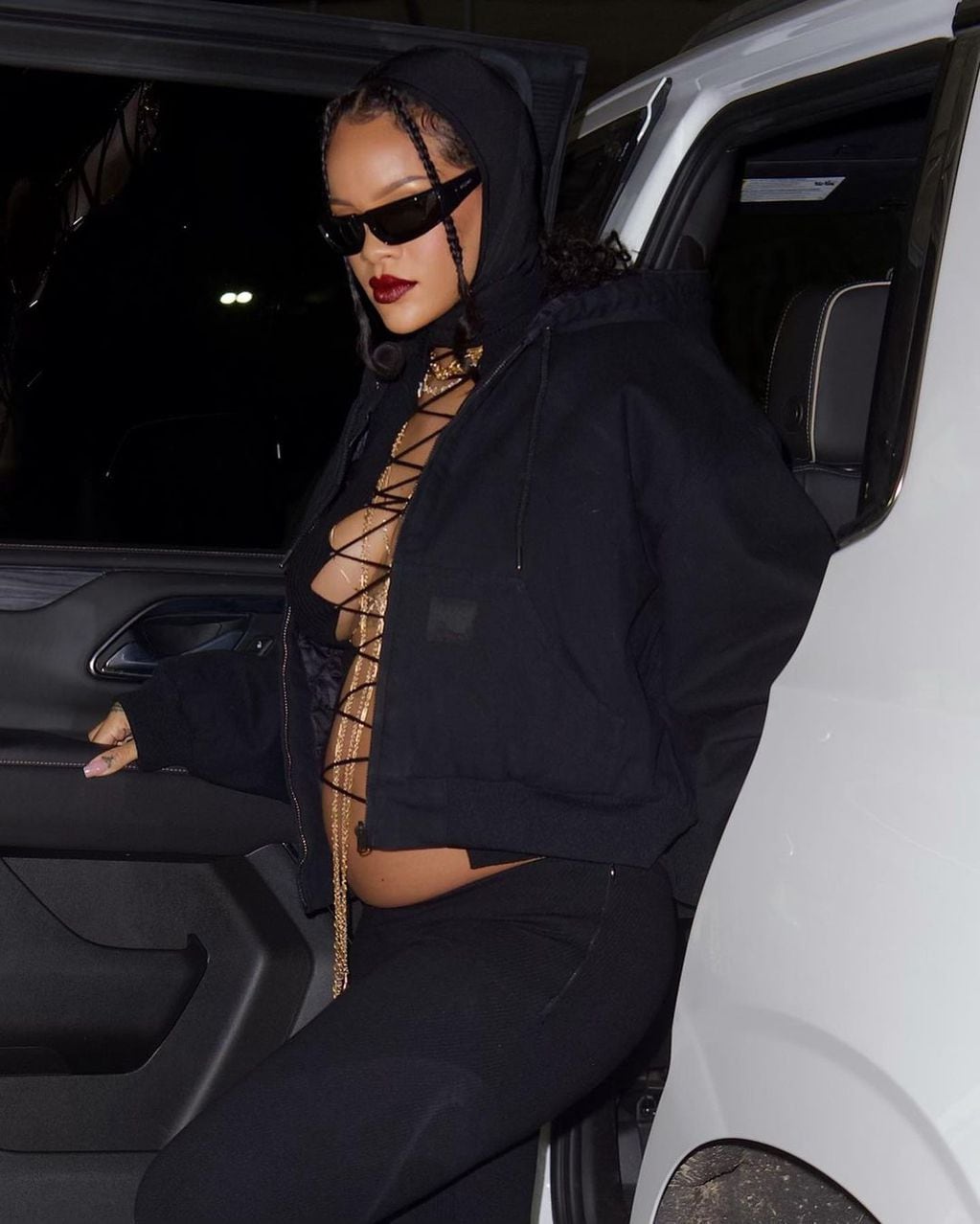Rihanna, una flamante mamá sensual