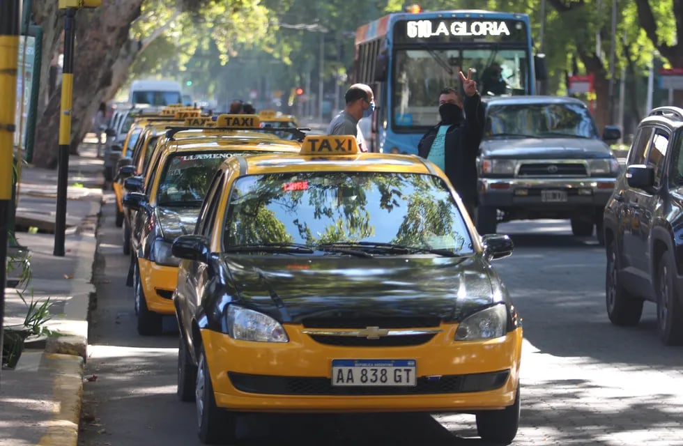 Se analiza un nuevo aumento de taxis. Foto: Nicolás Rios / Los Andes