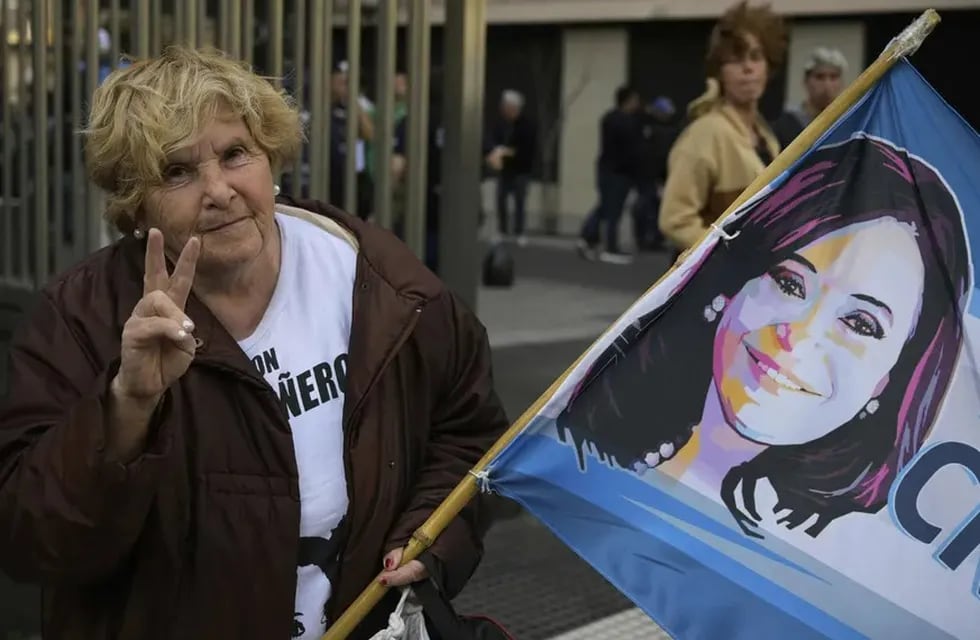 La consigna que dominó la marcha de La Cámpora con "Cristina presidenta".