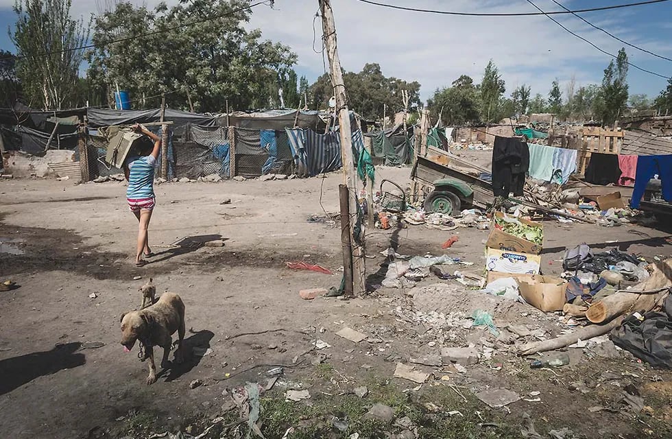A diferencia del dato del país, en Mendoza la pobreza creció casi 2%. Foto: Ignacio Blanco /  Los Andes