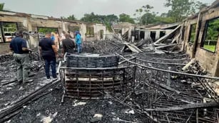 Tragedia en Guayana: al menos 19 niños murieron por un incendio en una residencia estudiantil