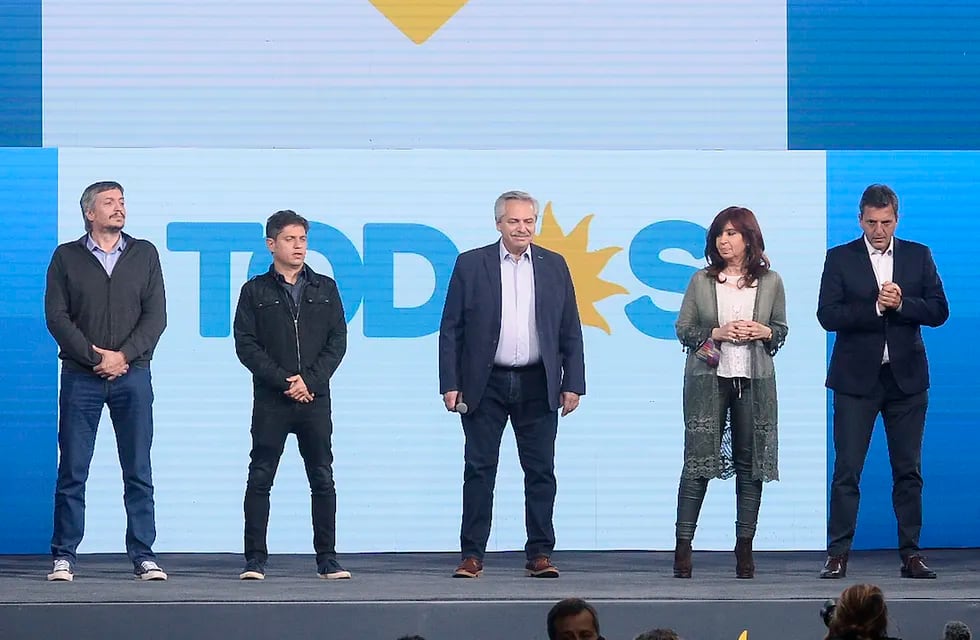 Máximo Kirchner, Axel Kicillof, Alberto Fernández, Cristina Fernández de Kirchner y Sergio Massa, referentes del Frente de Todos.