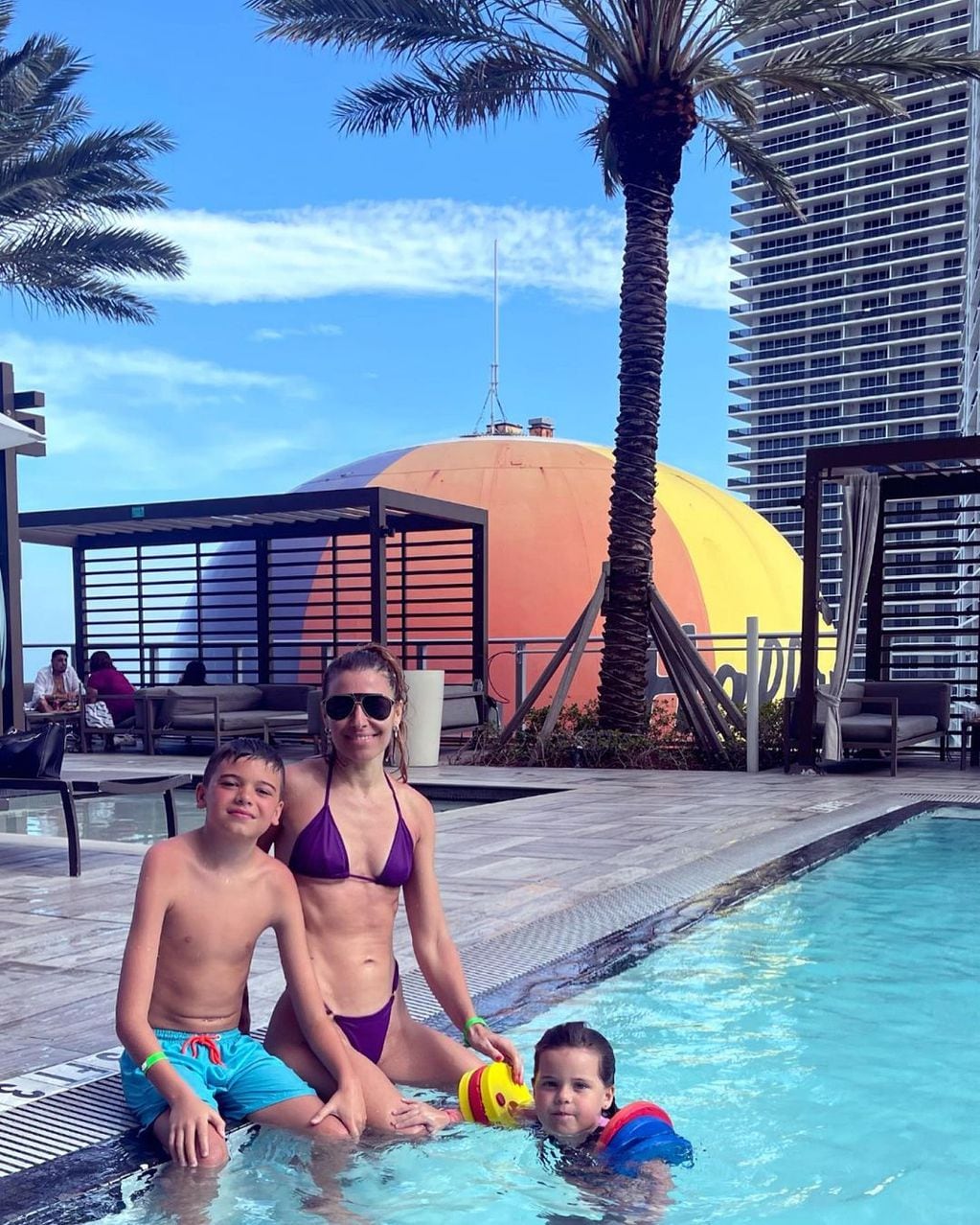 Mariana Brey, de vacaciones con sus hijos