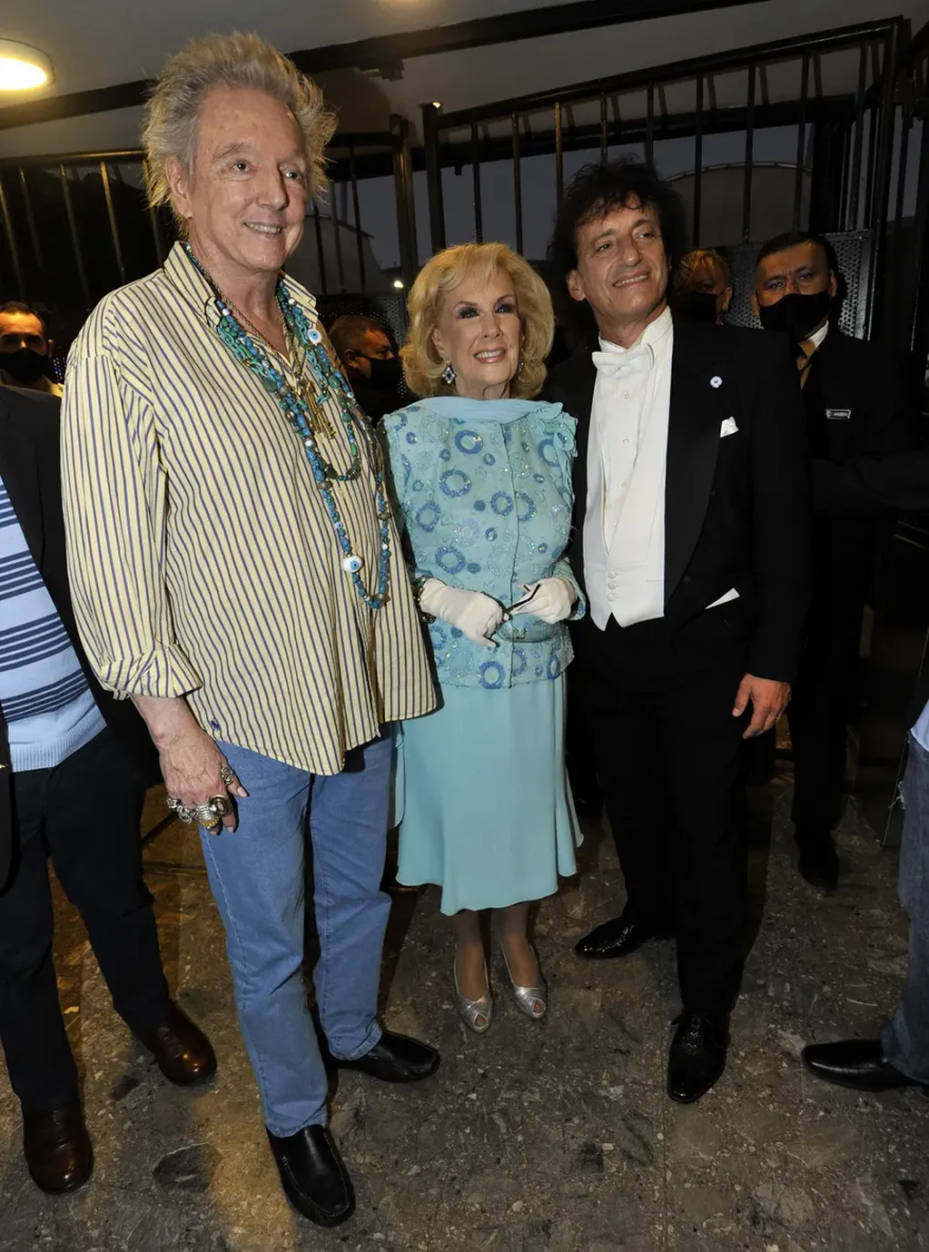 Mirtha Legrand junto a Pepe Cibrián y Ángel Mahler