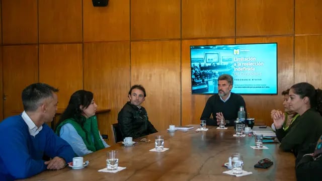 Ulpiano Suarez compartió con Gustavo Aguilera y concejales la iniciativa que limita la reelección indefinida de ediles