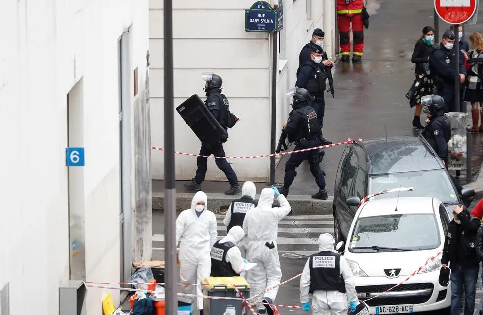 Ataque en París cerca de la antigua redacción de Charlie Hebdo - AP