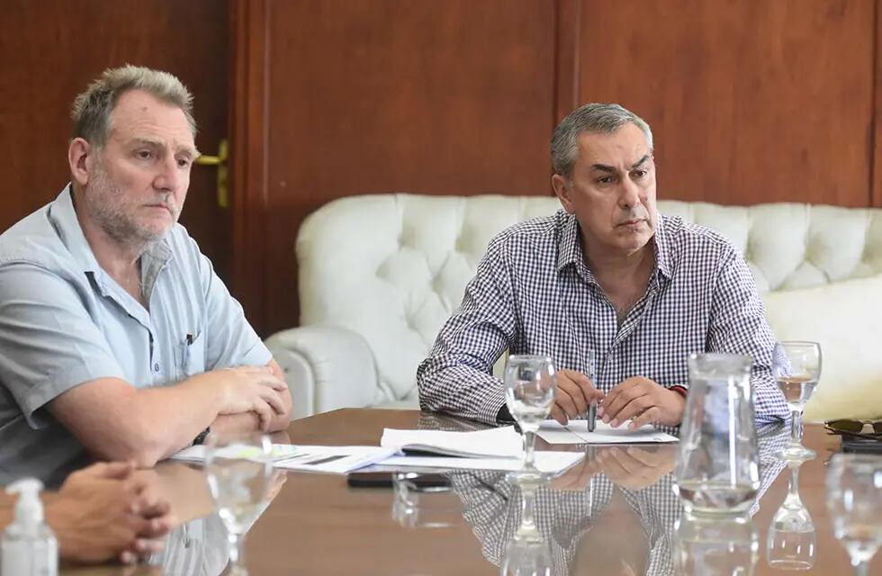 El ministro Enrique Vaquié se reunió con Juan Pablo Galli, CEO de Patagonik Film Group, la productora a cargo de la nueva película de Suar. - Mariana Villa / Los Andes