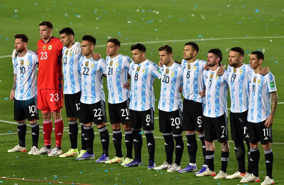 La emoción de la Selección Argentina durante el Himno.