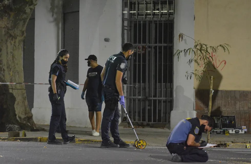 Facundo “Kako” Martínez  fue abatido por la policía en calle Salta y Catamarca de Ciudad. 
Foto: Nicolás Ríos / Los Andes