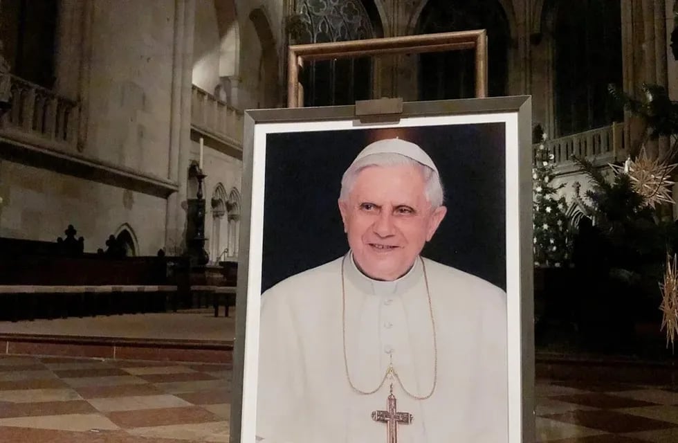 Falleció el papa emérito Benedicto XVI y tendrá un funeral inédito. - Gentileza / Clarín