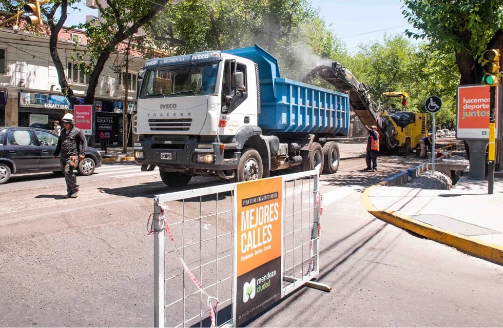 Calles cortadas y otras con media calzada ante el Plan de Obras 2023. Foto: Prensa Gobierno de Mendoza
