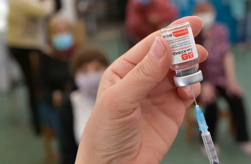 El Gobierno empieza a analizar una tercera dosis de vacuna contra el Covid para algunos sectores de la sociedad. Foto: Orlando Pelichotti
