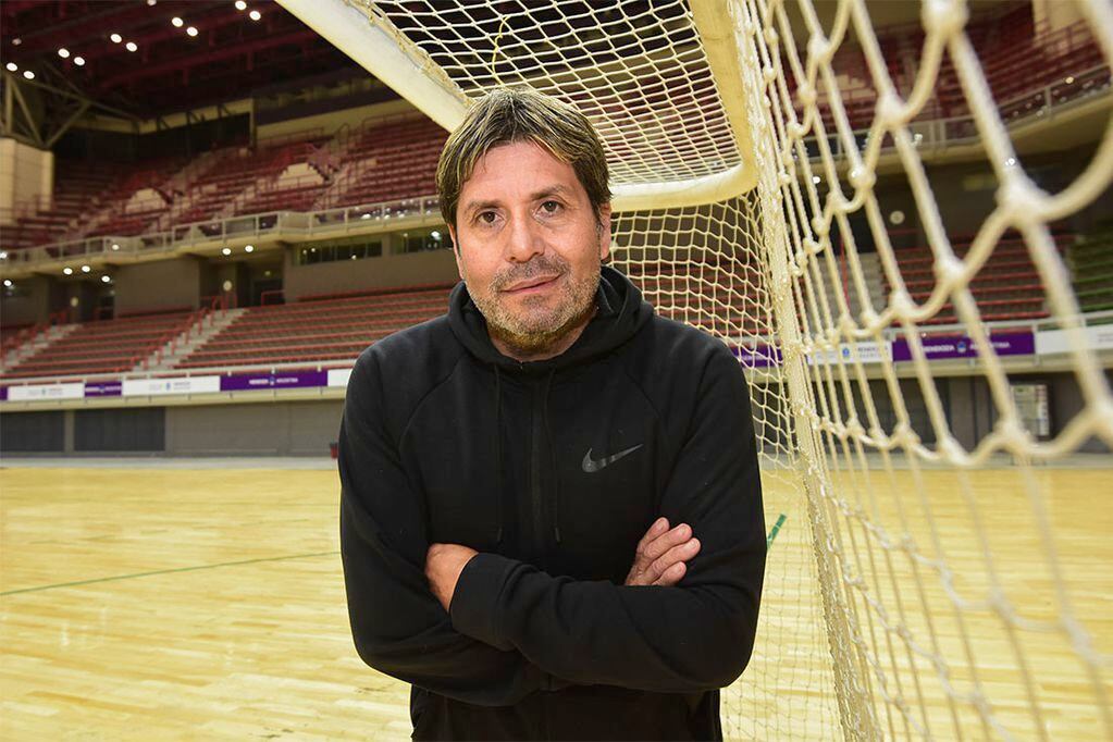 Gustavo Gallardo director técnico de la Selección de Mendoza de Futsal.
Foto: Mariana Villa / Los Andes
