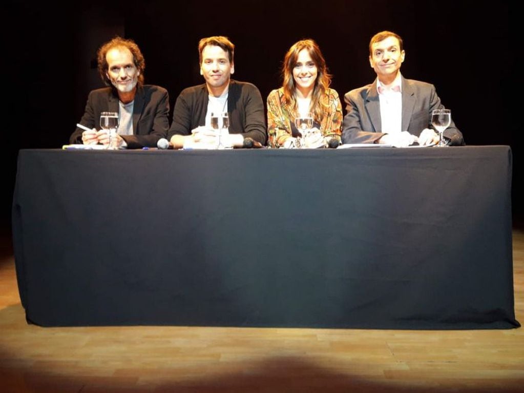 
    De izquierda a derecha: Jorge Soldera, Diego Corán Oria, Daniela Colomer y Nicolás Hemsy. - Los Andes
   