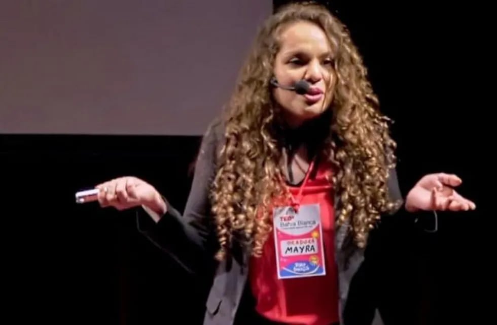 Mayra Arena en su charla TED.