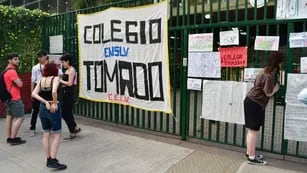 Toma de colegios en Buenos Aires