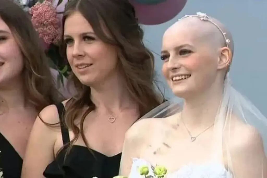 Una adolescente con cáncer terminal cumplió su último deseo y se casó con su novio