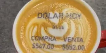 Una cafetería imprime el precio del dólar en el café