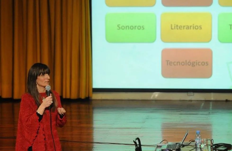 2012- Conferencia Herramientas para educar a través del Arte