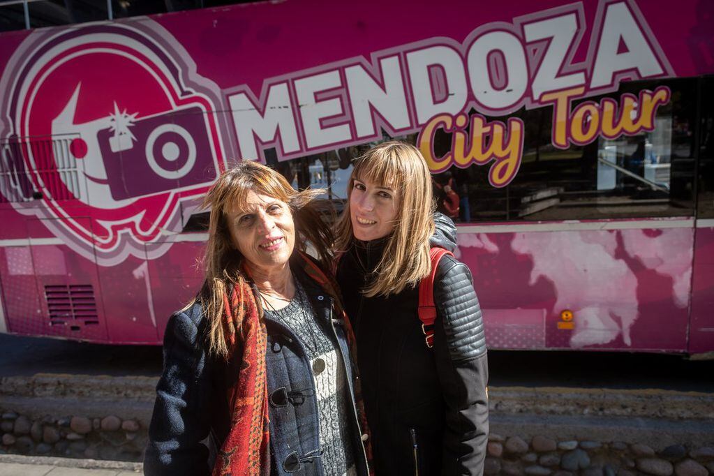 Susana y Rocío llegaron de Neuquén y eligieron Mendoza para sus vacaciones.