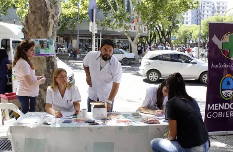 "Mendoza elige saber": testeos de VIH en distintos puntos de la provincia - Prensa Gobierno de Mendoza