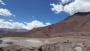 Evacuaron a 14 andinistas que estaban varados en el Aconcagua y luego de la formación de nuevas lagunas. Foto: Subsecretaría de Ambiente de Mendoza