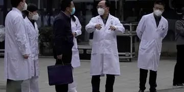 Un equipo de la OMS visitó un hospital donde se trataron los primeros casos de coronavirus en Wuhan