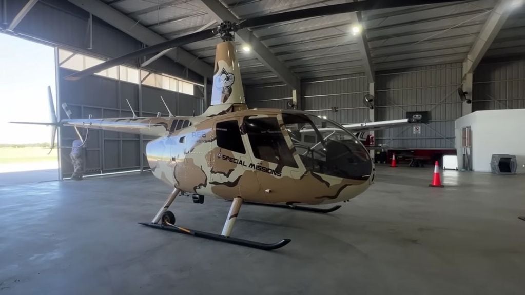 El helicóptero de última generación que posee en la base.