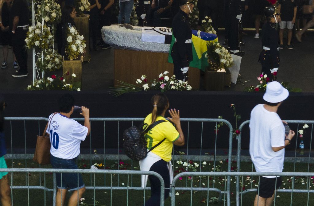 Finalizó el velatorio de Pelé en el que más de 230.000 personas le rindieron homenaje. / Foto: EFE