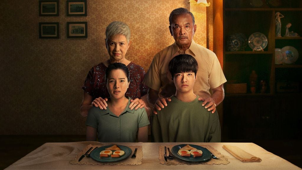 "La casa de los abuelos", un filme de terror del prestigioso tailandés Wisit Sasanatieng, que hoy estrena Netflix.