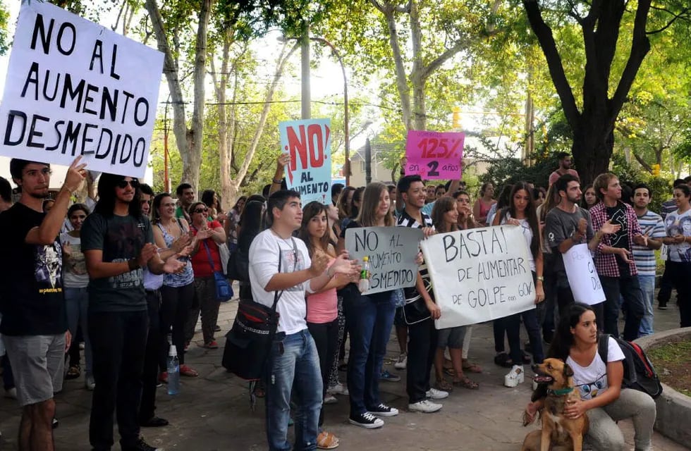 Quieren regular los aumentos de cuotas en las universidades privadas de Mendoza