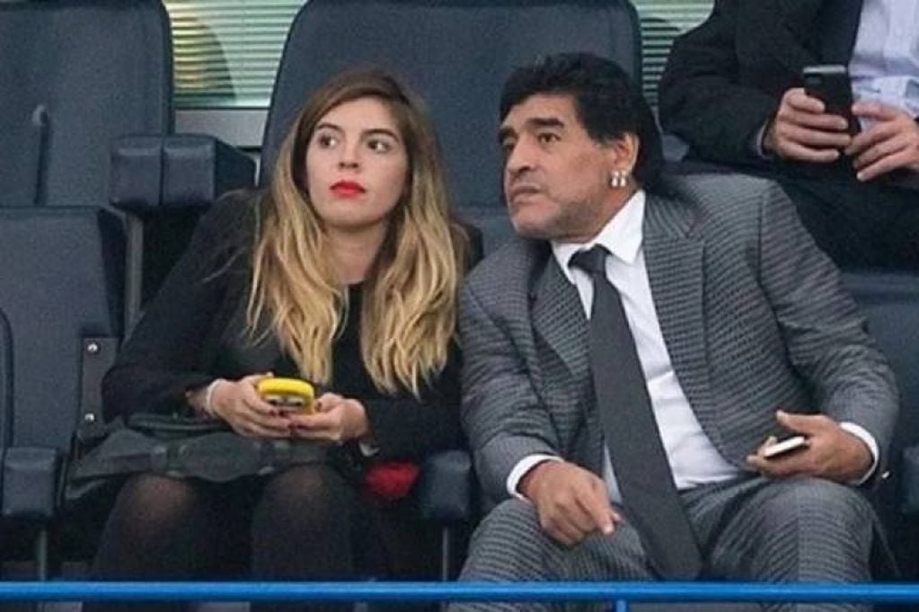 La hija de Diego Maradona se emocionó al ver que su hija reconoció a su abuelo.